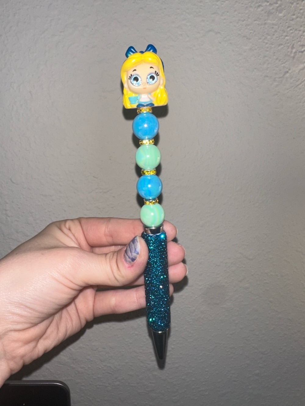Cute Alice in Wonderland Beaded Rinestone Pen - Blue and Green Glitter
